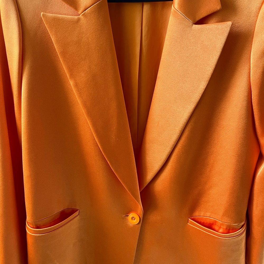 Alice + Olivia Women’s Orange Denny Notch Collar Boyfriend Blazer Silk Size 4 - Picture 3 of 17
